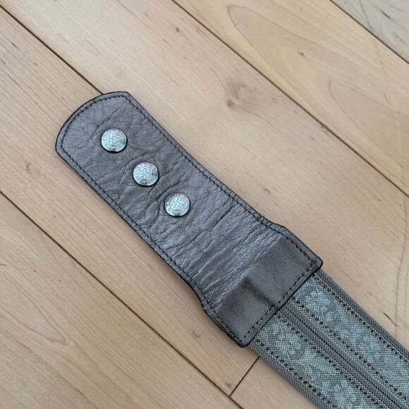 Streets Ahead Vintage Embossed Silver Belt with Draping Chains - Picture 8 of 9